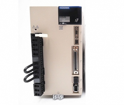 YASKAWA  Sigma-7 SGD7S-120 (1,5 )  - 